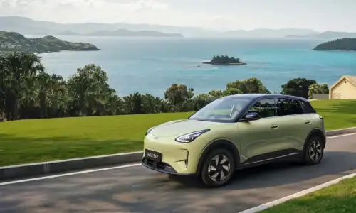 Geely e2